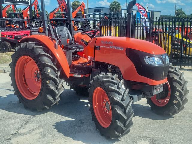 Image of Kubota M7060 equipment image 1