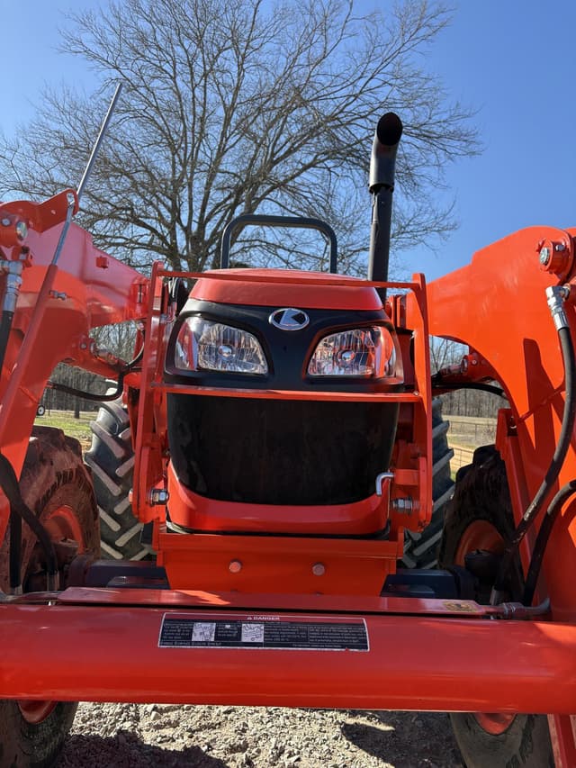 Image of Kubota M6060D equipment image 4