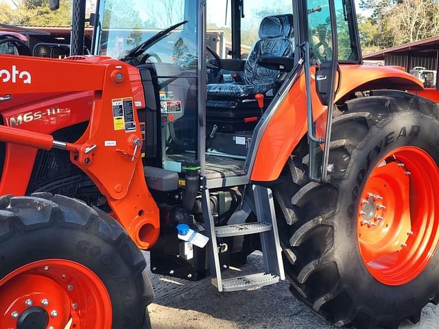 Image of Kubota M6S-111 equipment image 4