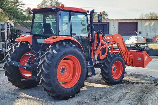 Image of Kubota M6S-111 equipment image 3