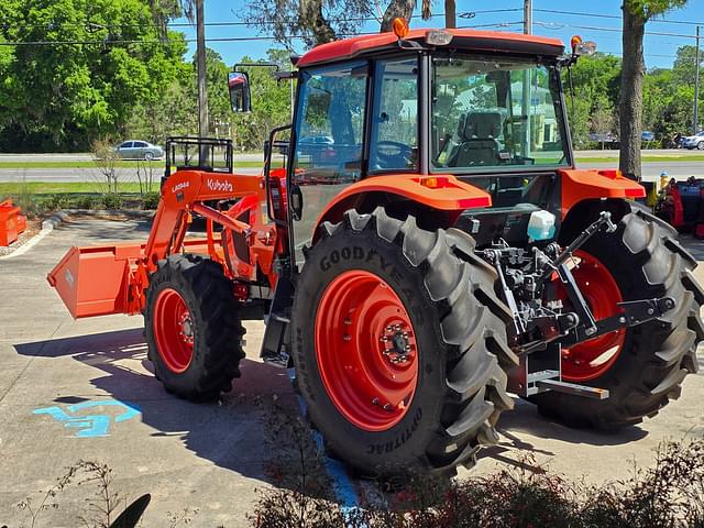 Image of Kubota M6S-111 equipment image 3