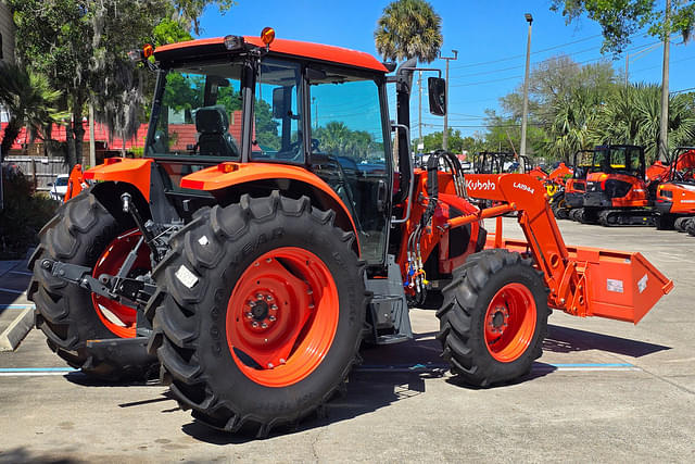 Image of Kubota M6S-111 equipment image 4