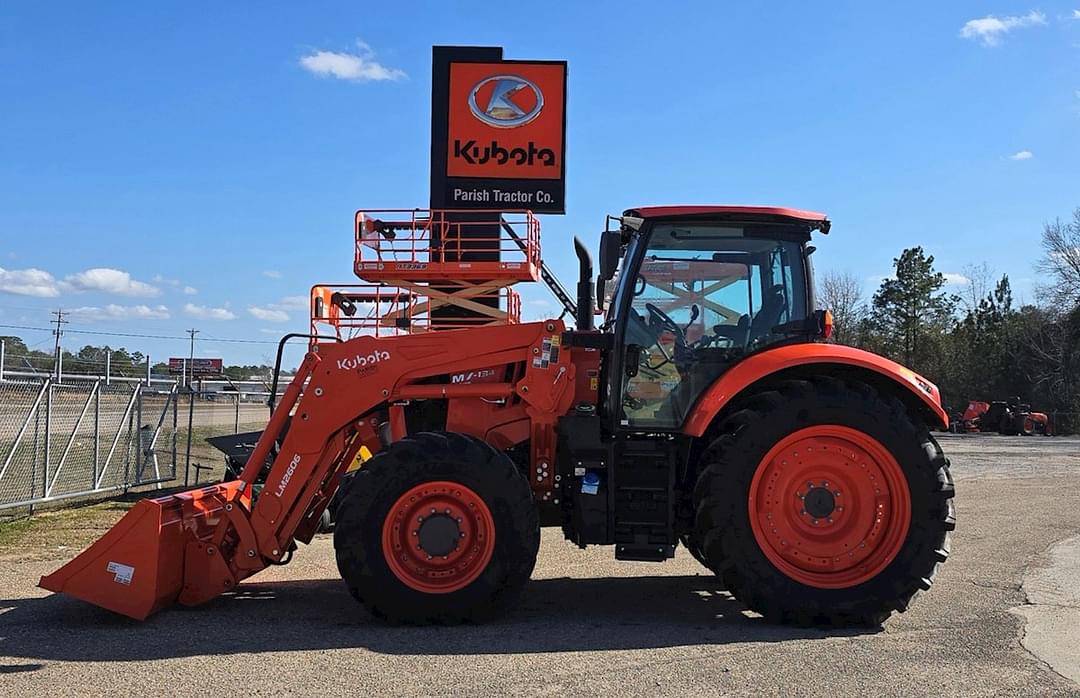 Image of Kubota M7-134 Deluxe Image 0