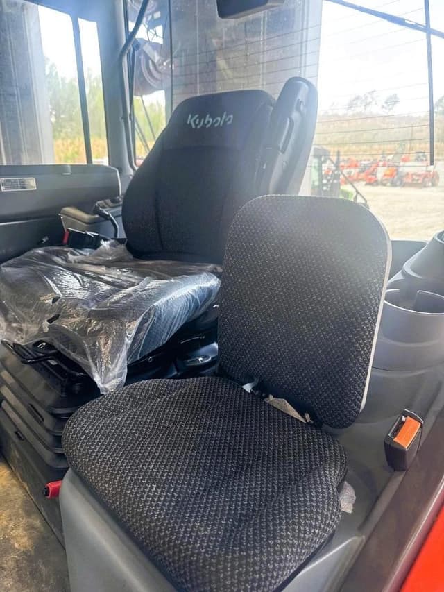 Image of Kubota M7.154 equipment image 4