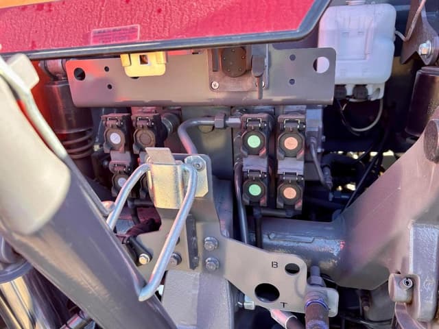 Image of Kubota M7.154 equipment image 2