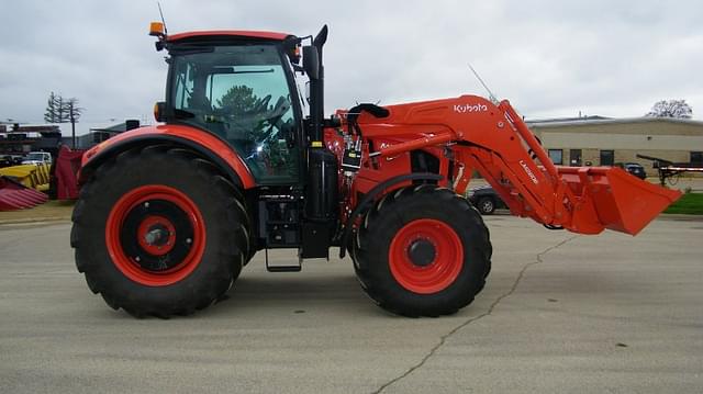 Image of Kubota M7.154 Deluxe equipment image 4