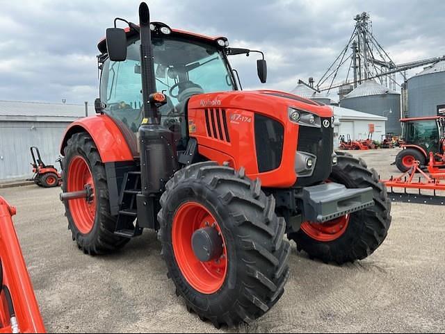 Image of Kubota M7-174 Deluxe equipment image 3