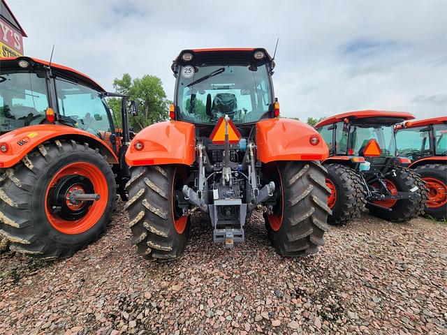 Image of Kubota M7.174 Deluxe equipment image 2