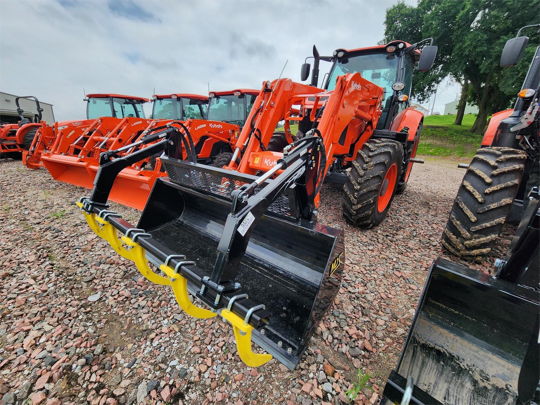 Main image Kubota M7.174 Deluxe