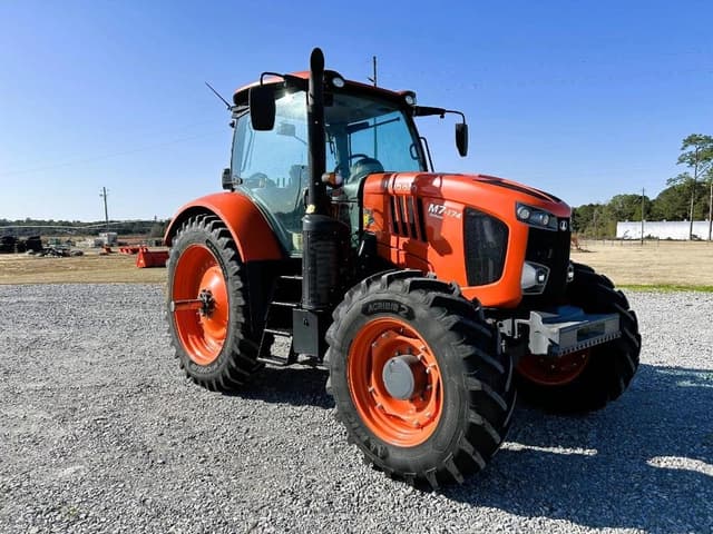 Image of Kubota M7.174 Deluxe equipment image 4