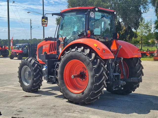 Image of Kubota M7-154 Deluxe equipment image 3