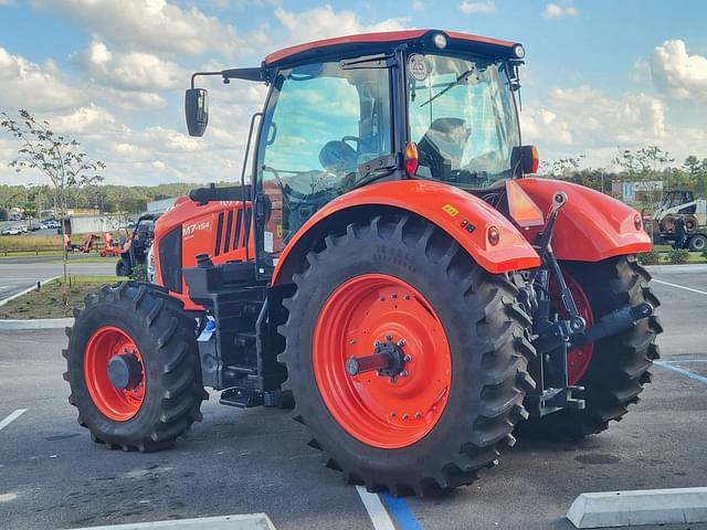 Image of Kubota M7-154 Deluxe equipment image 3