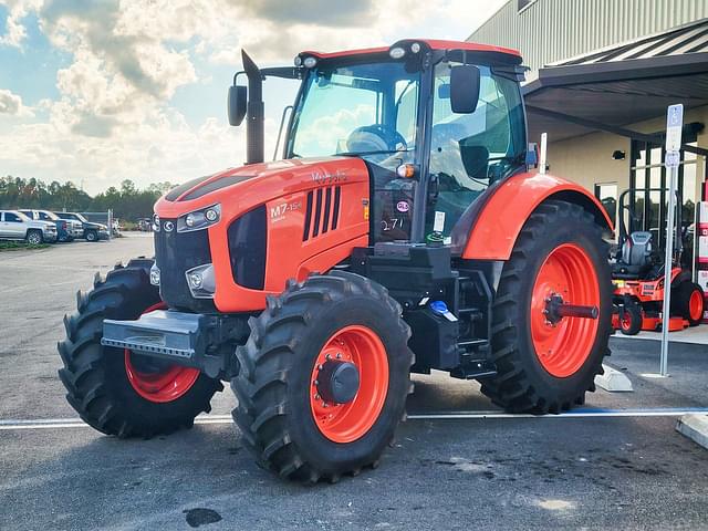 Image of Kubota M7-154 Deluxe equipment image 2