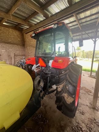 Image of Kubota M7060 equipment image 4