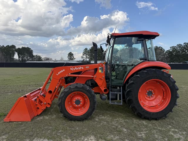 Image of Kubota M7060 equipment image 1