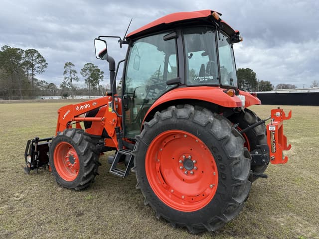 Image of Kubota M7060 equipment image 2