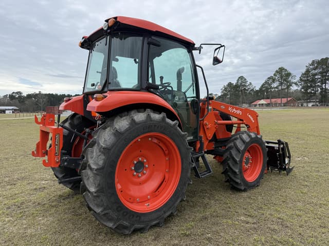 Image of Kubota M7060 equipment image 4