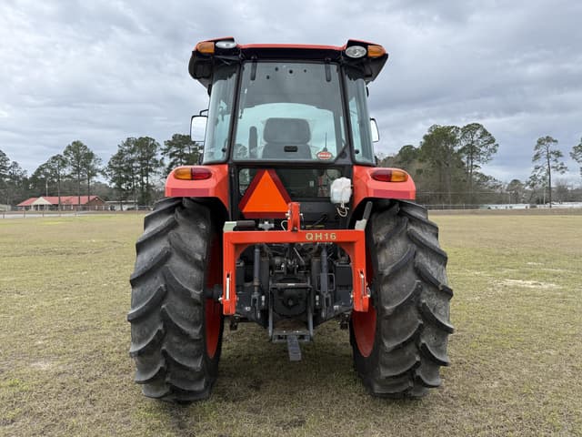 Image of Kubota M7060 equipment image 3