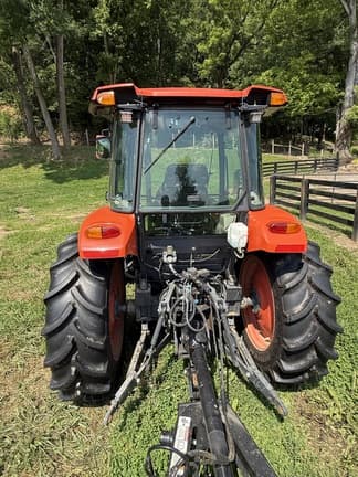 Image of Kubota M7060 equipment image 4