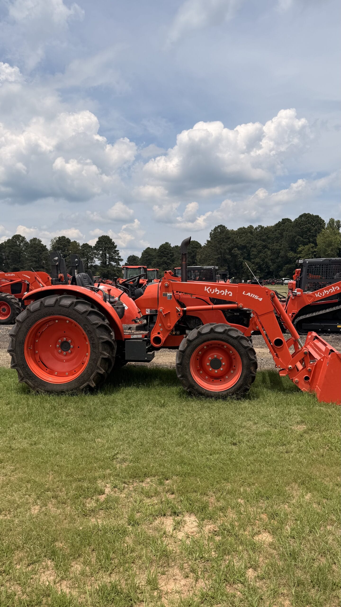 2024 Kubota M7060HD Equipment Image0