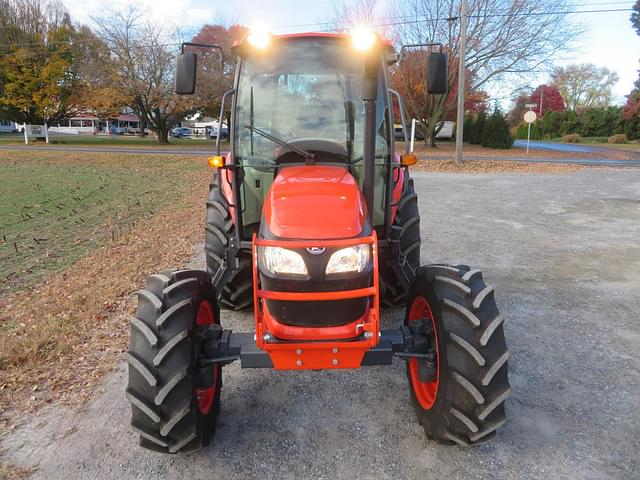 Image of Kubota M7060HDC equipment image 2