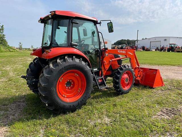 Image of Kubota M7060 equipment image 1