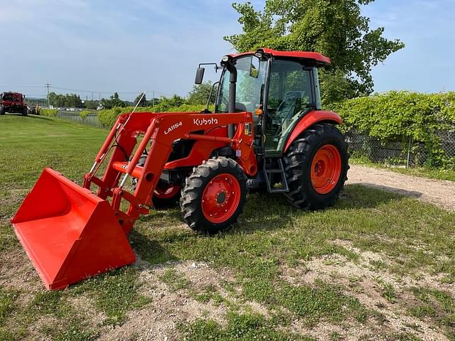 Image of Kubota M7060 equipment image 3