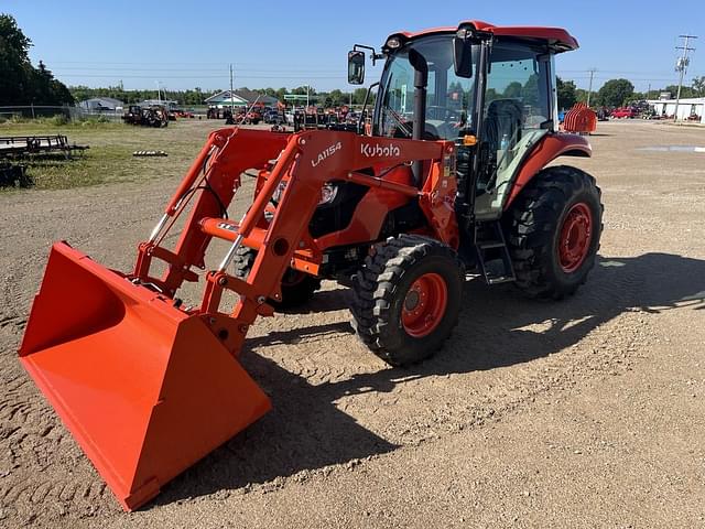 Image of Kubota M7060 equipment image 1