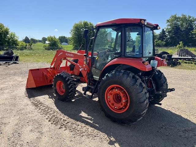 Image of Kubota M7060 equipment image 2