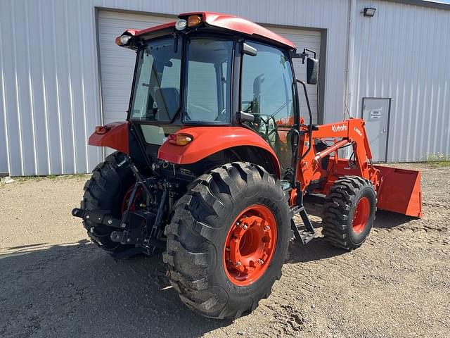 Image of Kubota M7060 equipment image 3