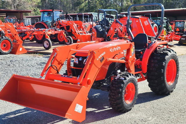 Image of Kubota MX5400HST equipment image 1