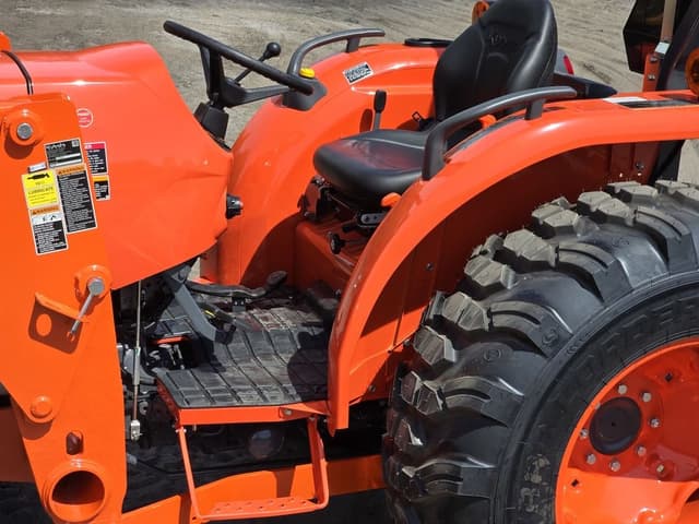Image of Kubota MX5400 equipment image 4
