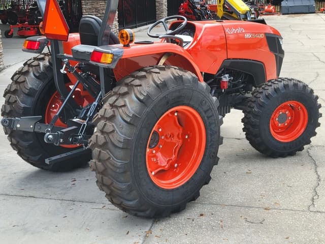 Image of Kubota MX5400 equipment image 3