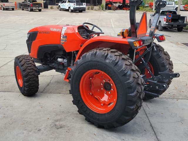 Image of Kubota MX5400 equipment image 4