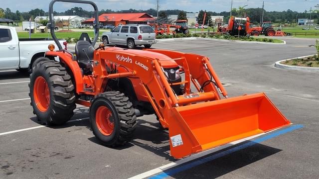 Image of Kubota MX5400HST equipment image 3