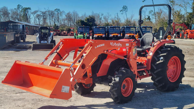 Image of Kubota MX5400HST equipment image 1