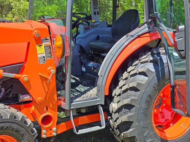 Image of Kubota MX5400 equipment image 4