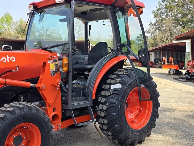 Image of Kubota MX5400 equipment image 4