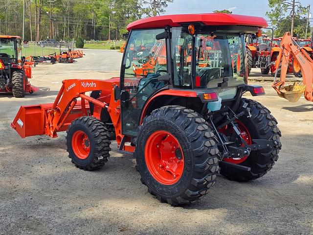 Image of Kubota MX5400 equipment image 2