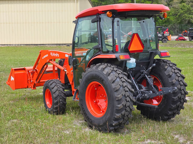 Image of Kubota MX5400 equipment image 3