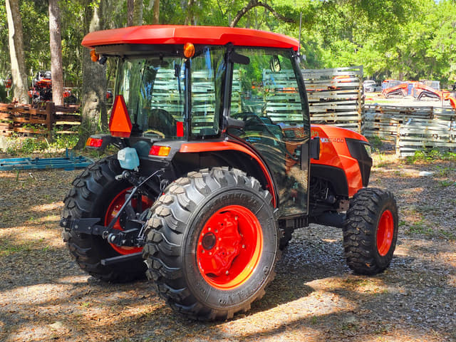 Image of Kubota MX5400 equipment image 3