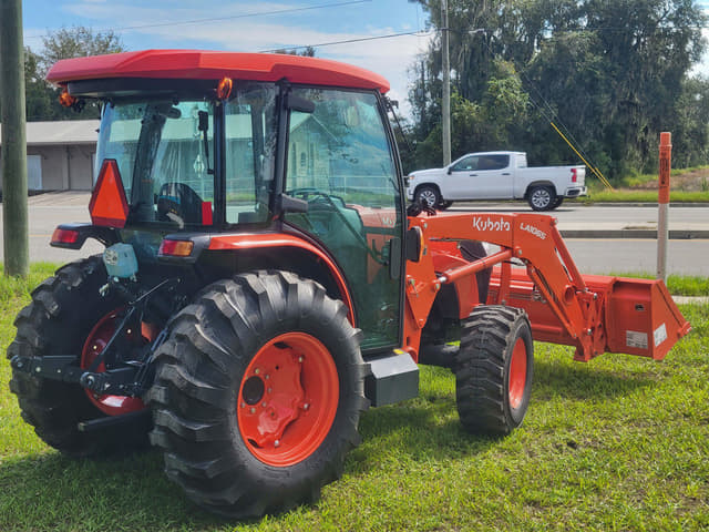 Image of Kubota MX5400HST equipment image 4