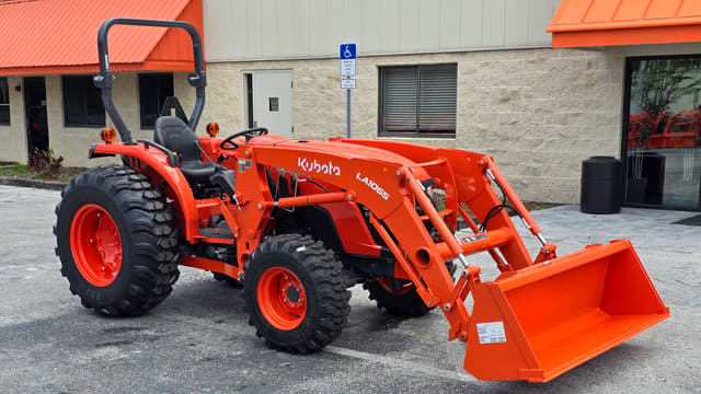 Image of Kubota MX5400 equipment image 1