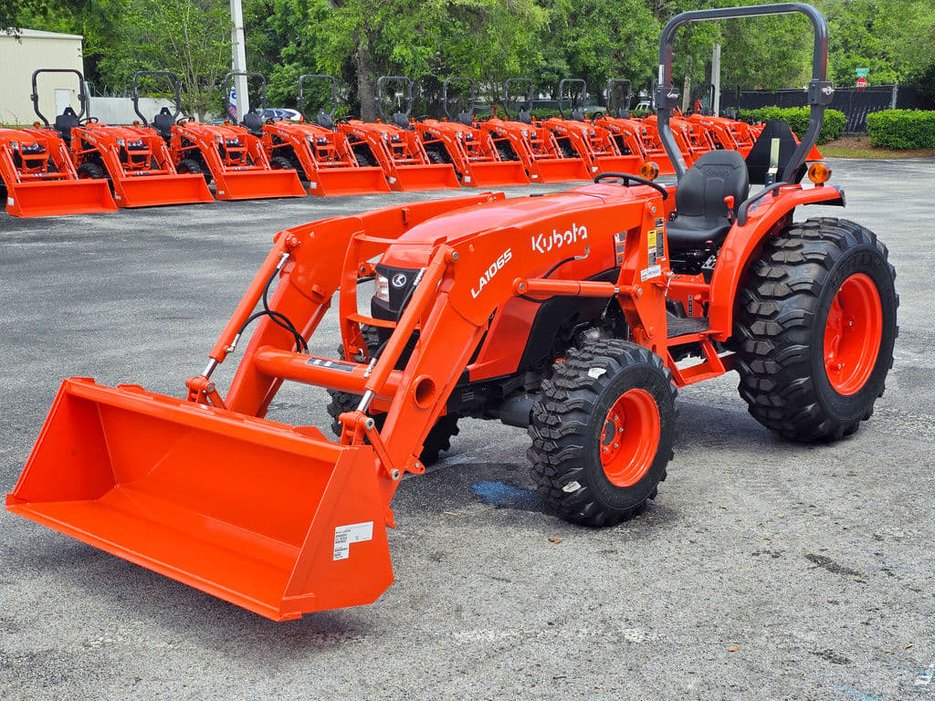 Image of Kubota MX5400 Primary image