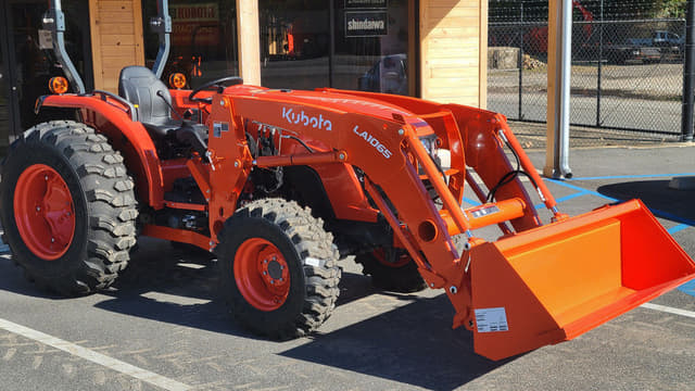 Image of Kubota MX5400HST equipment image 4