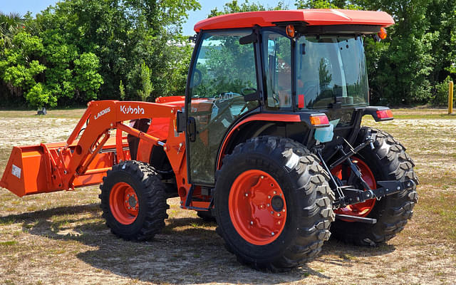 Image of Kubota MX5400 equipment image 4