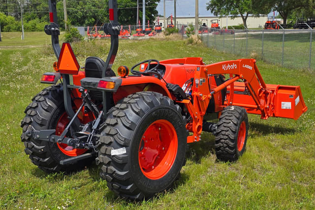 Image of Kubota MX6000HST equipment image 3