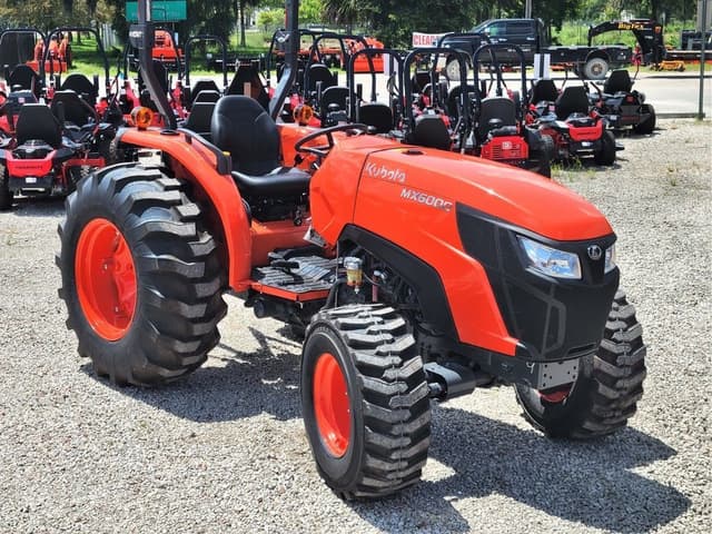 Image of Kubota MX6000HST equipment image 2