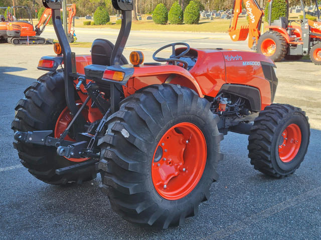 Image of Kubota MX6000HST equipment image 2