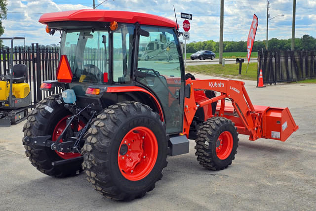 Image of Kubota MX6000 equipment image 3